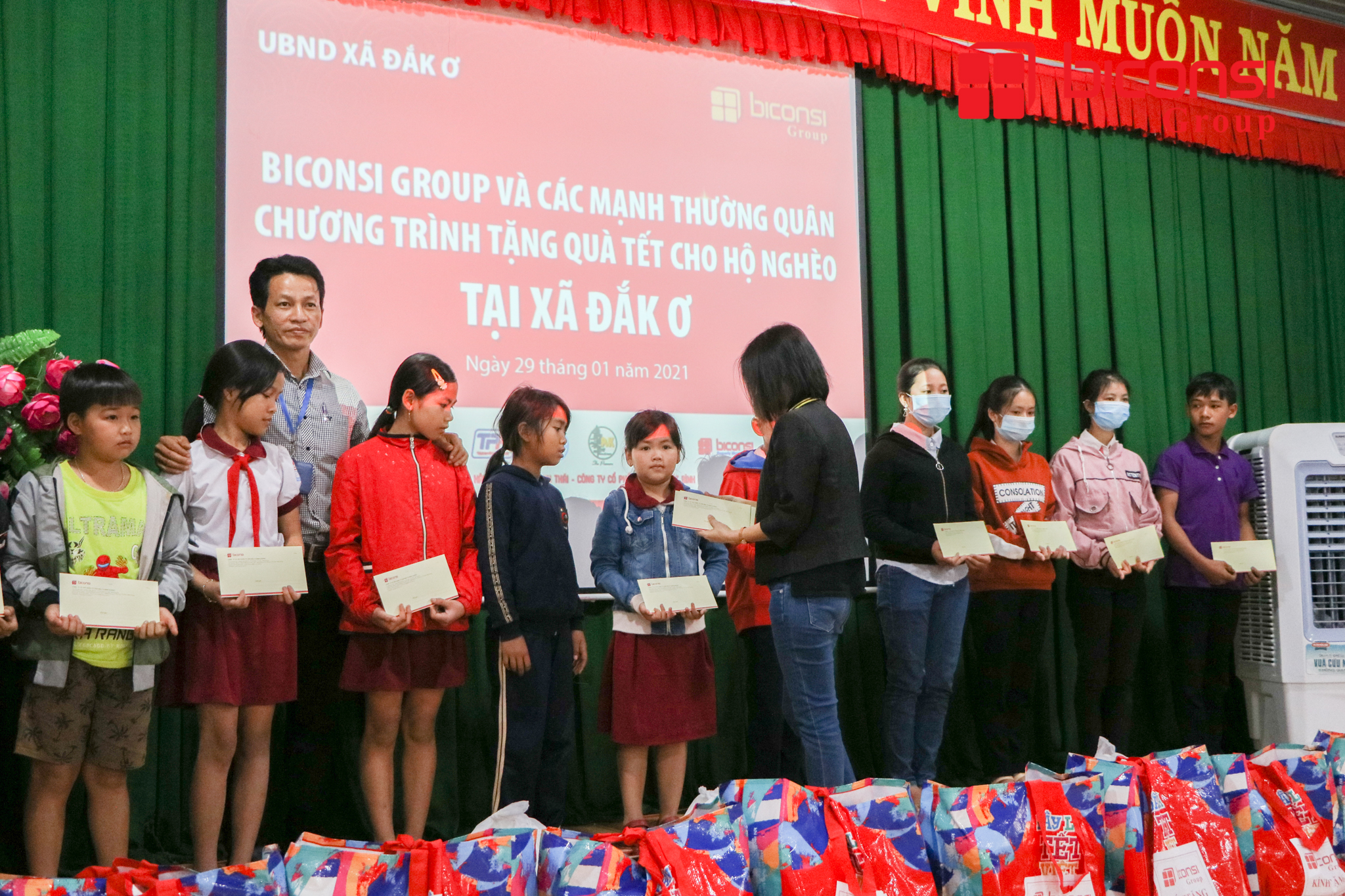 Xuân Yêu Thương 2021 - Thăm và tặng quà Tết cho các hộ nghèo tại xã Đắc Ơ và xã Bù Gia Mập (Bình Phước)