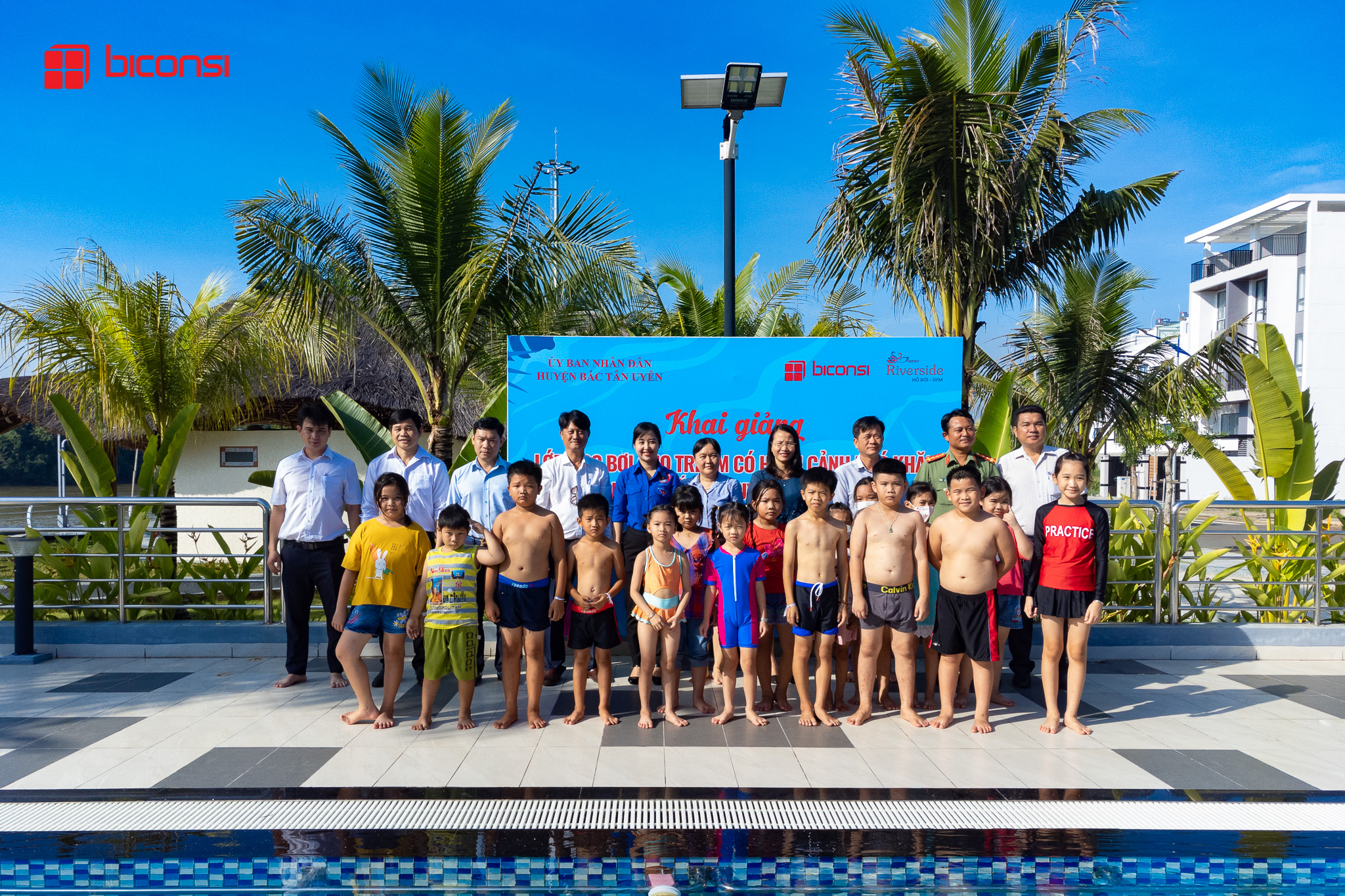 Khai giảng lớp học bơi cho trẻ em hoàn cảnh khó khăn huyện Bắc Tân Uyên tại CLB Thể thao Tiamo Riverside